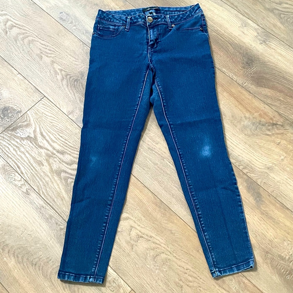 Jeans - Picture 1 of 3